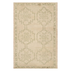 Dicyra Traditional Vintage Rug | Ivory