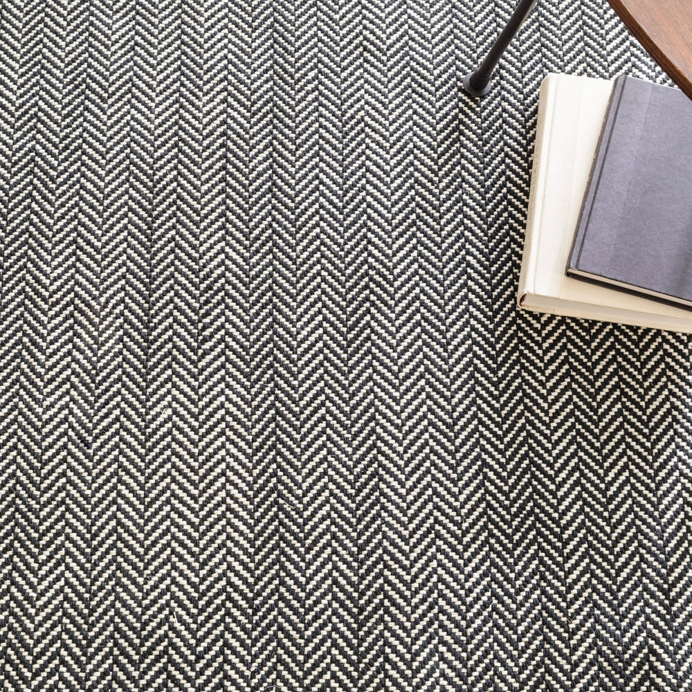 Herringbone Handwoven Cotton Rug | Black