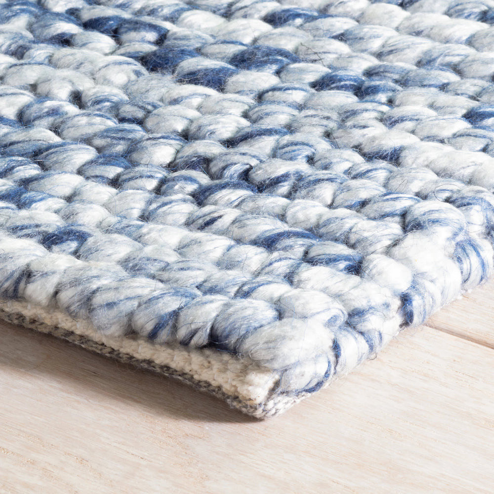 Niels Handwoven Woolviscose Rug | Navy