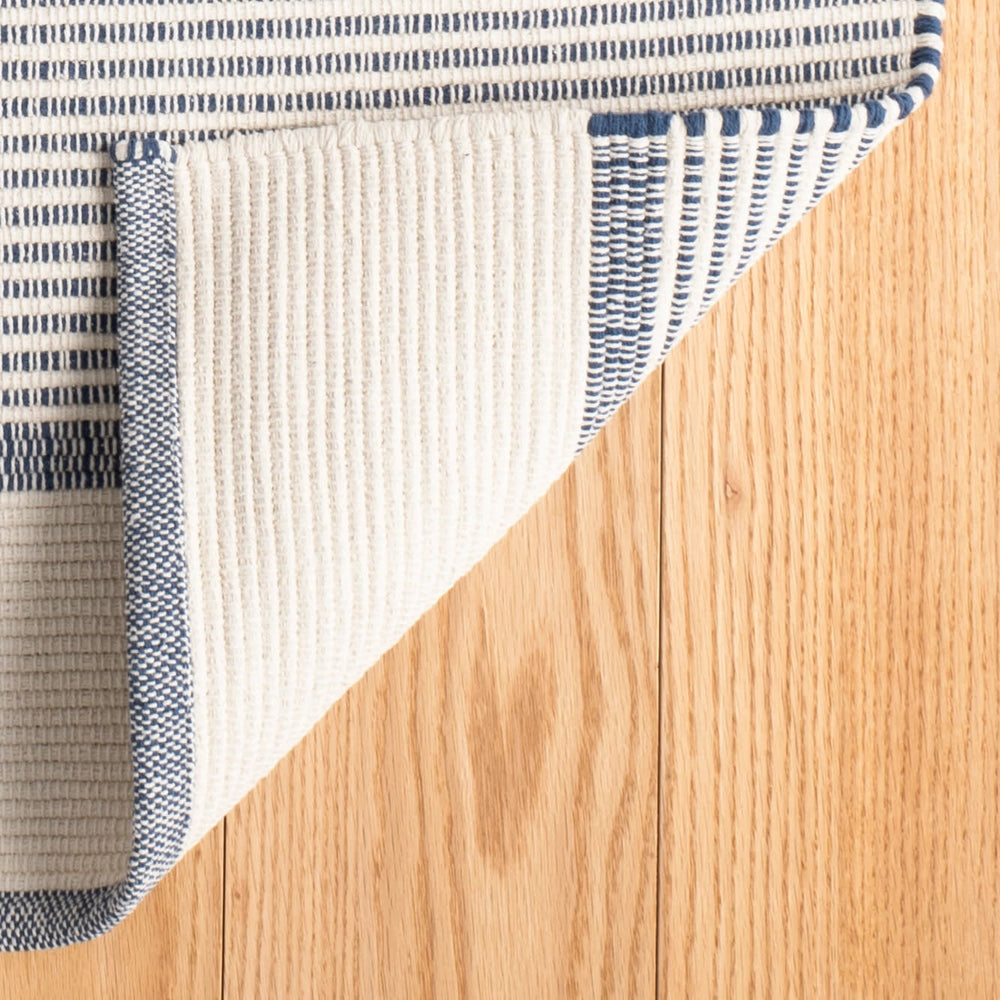 La Mirada Handwoven Cotton Rug | Navy