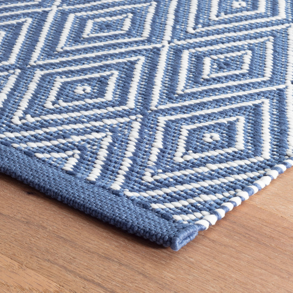 Diamond Handwoven Indoor/Outdoor Rug | Denim/White