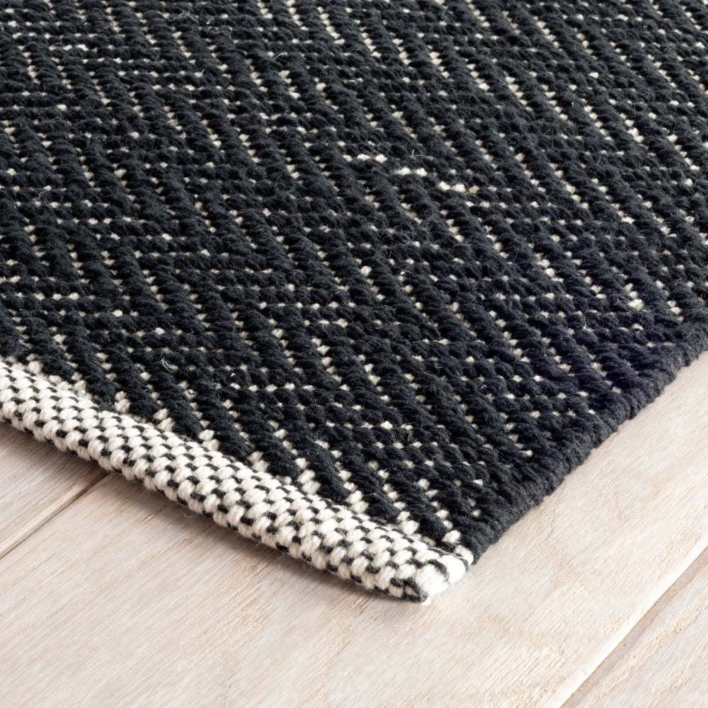 Herringbone Handwoven Cotton Rug | Black