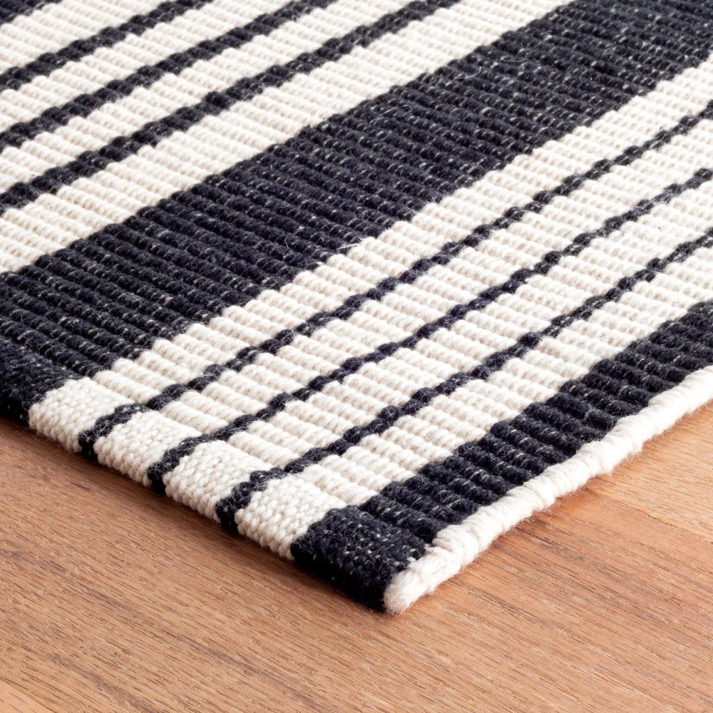 Birmingham Handwoven Indoor/Outdoor Rug | Black