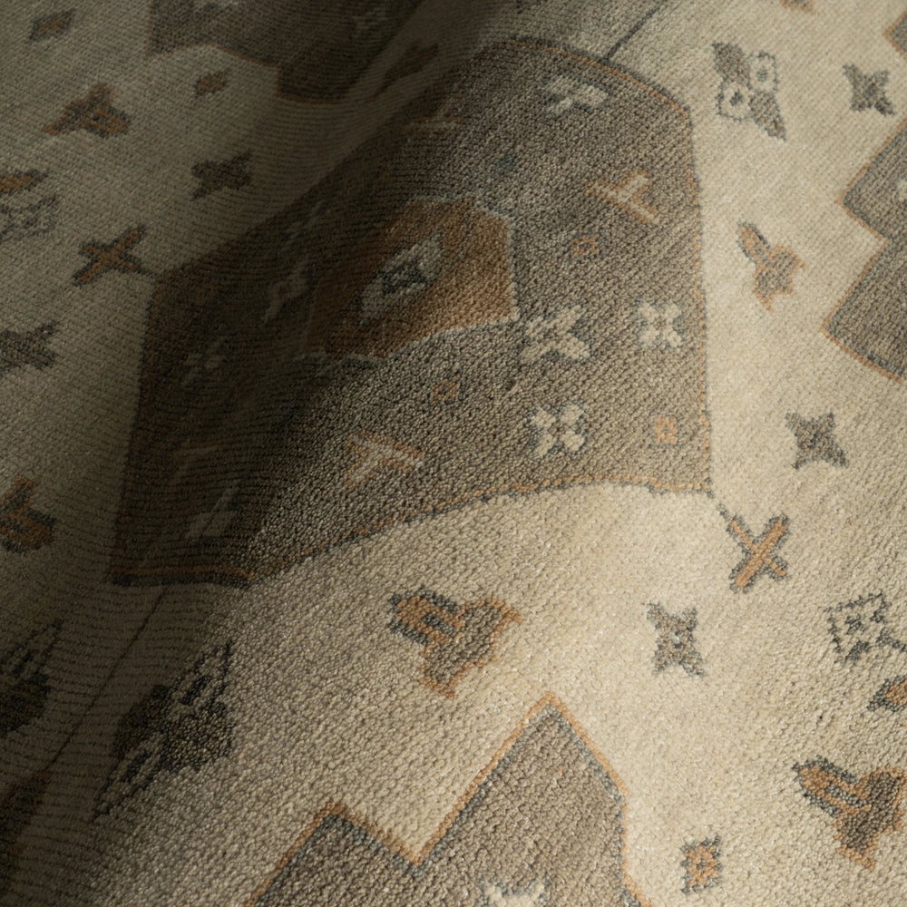 Griffin Hand Knotted Wool Rug | Sage Green