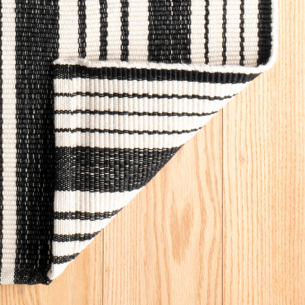Birmingham Handwoven Indoor/Outdoor Rug | Black