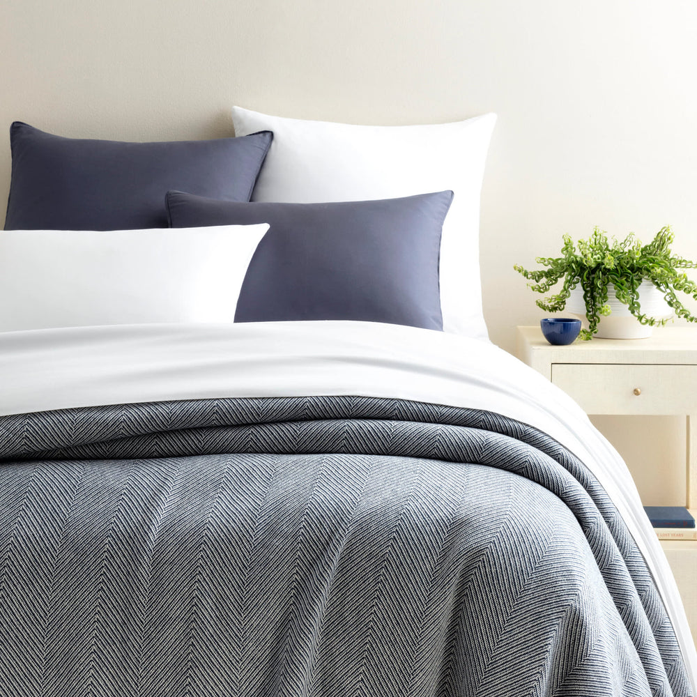 Herringbone Blanket | Navy/Ivory